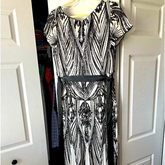 rm richards dresses R & M Richards Cold-Shoulder Gown - Navy main image 0